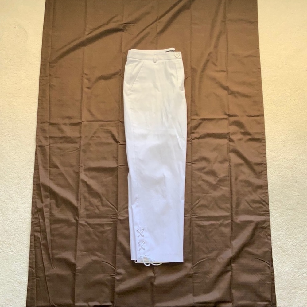 🔥 HotDeal! Capri, lace up side detail on leg EUC - Picture 4 of 6